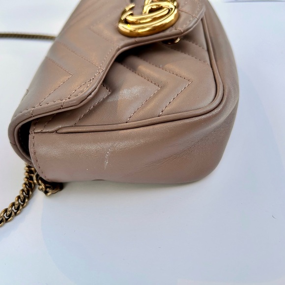 Like new GG MARMONT SUPER MINI BAG in taupe color goes with everything - Picture 6 of 12